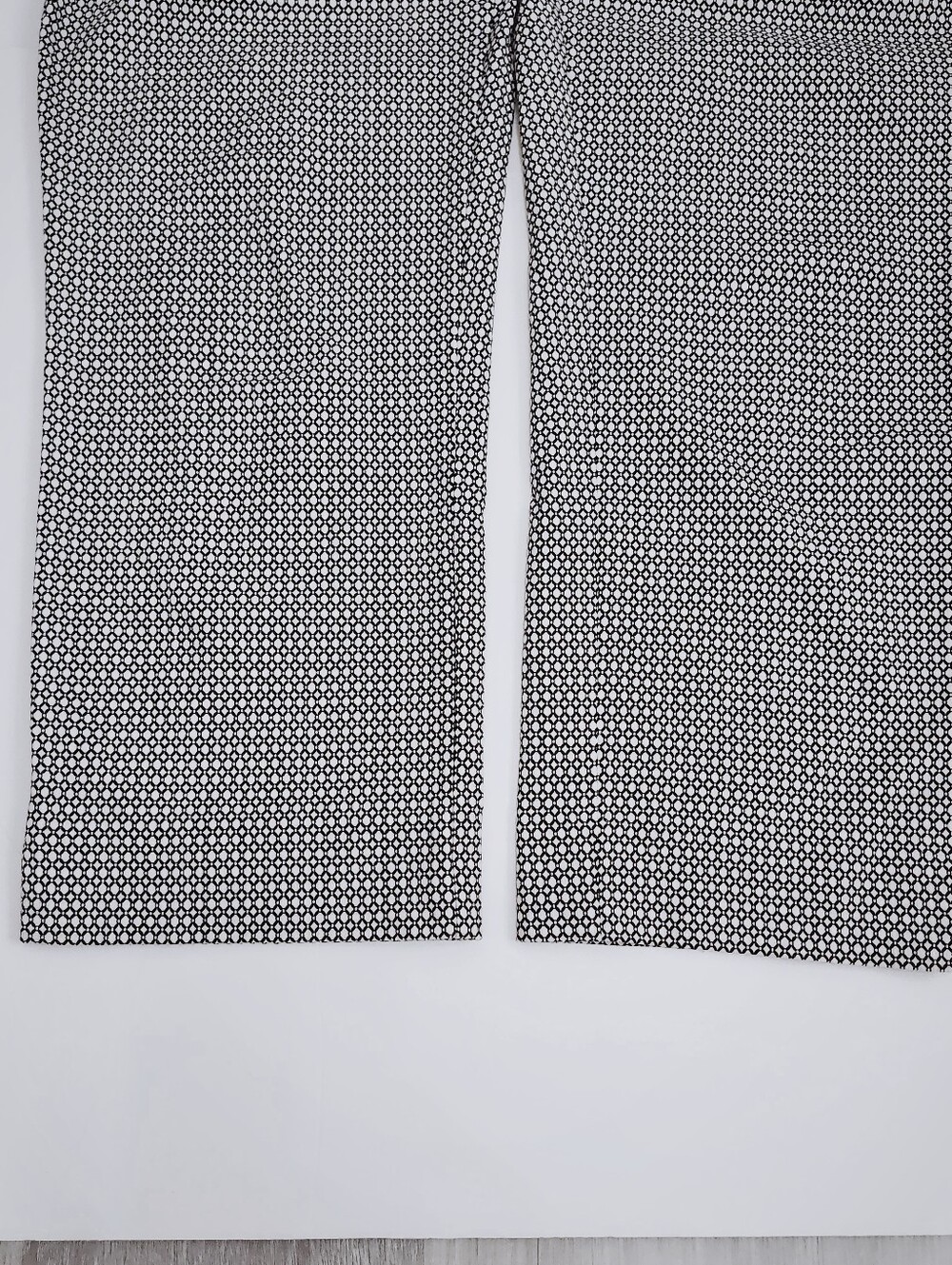 Hilary Radley Black and White Printed Pants Stretch size 8 - Picture 7 of 9